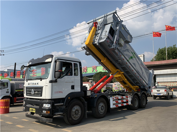 30噸重汽汕德卡勾臂式垃圾車