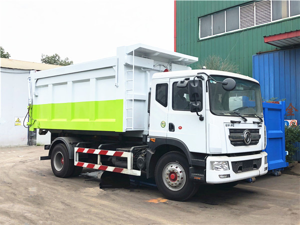 16噸東風(fēng)多利卡D9勾臂式垃圾車