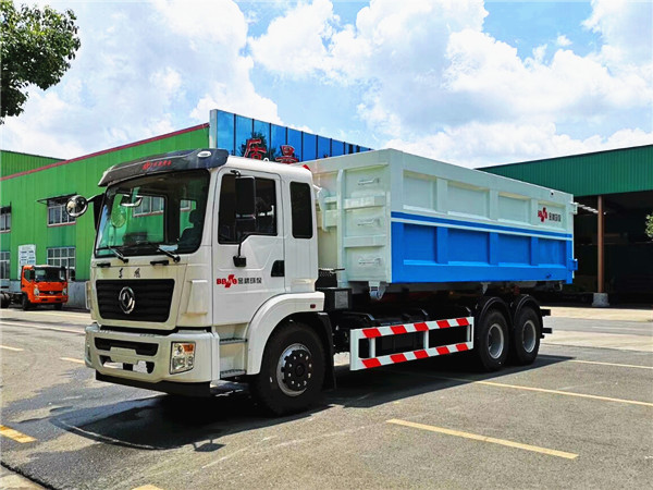28噸東風(fēng)商用車勾臂式垃圾車