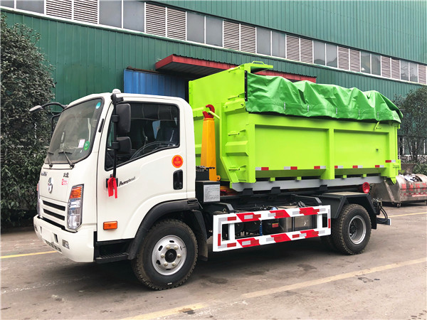 8噸大運(yùn)勾臂式垃圾車(黃牌)