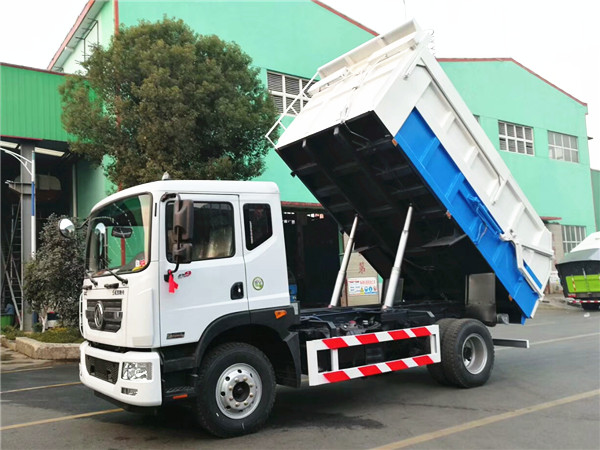 東風多利卡D9垃圾轉(zhuǎn)運車