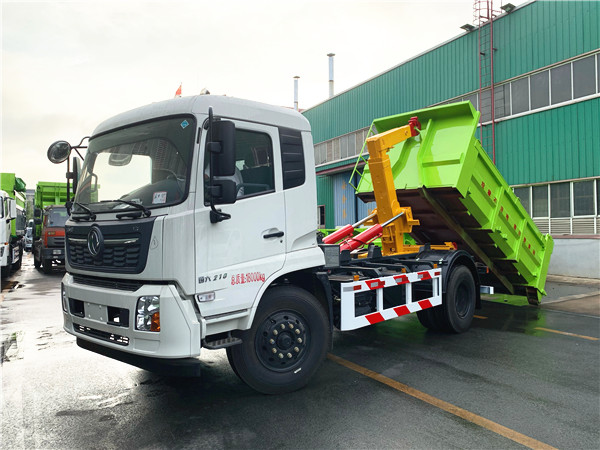 東風(fēng)天錦12噸勾臂式垃圾車