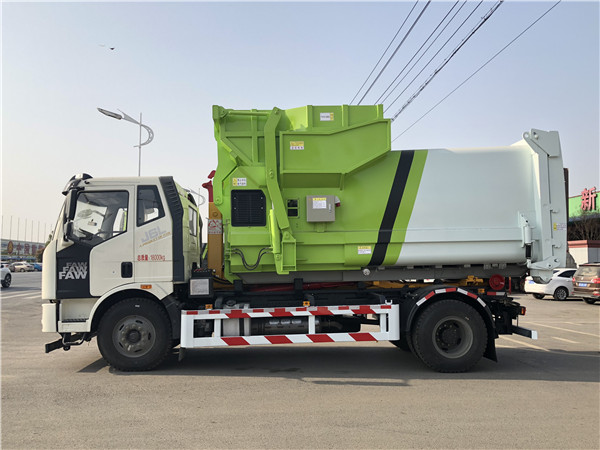 16噸解放勾臂垃圾車