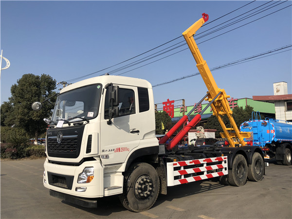 25噸東風(fēng)天龍勾臂垃圾車