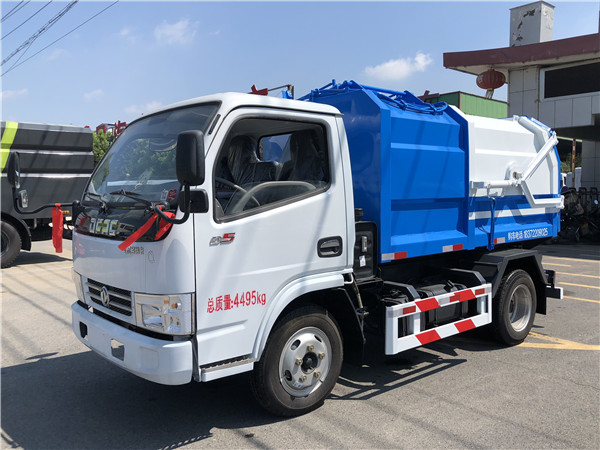 東風(fēng)5方掛通垃圾車