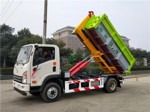 大運12噸勾臂垃圾車