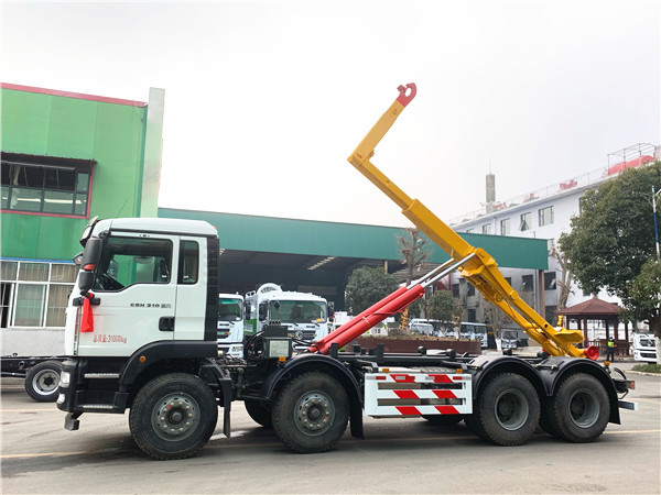 汕德卡前四后八25噸勾臂車