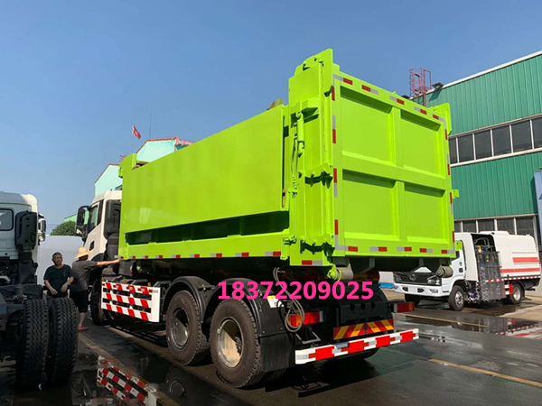 國六25噸東風(fēng)天龍勾臂式垃圾車+22方污泥垃圾箱奔向奔向華北