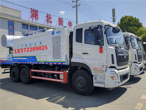 國(guó)六東風(fēng)天龍后八輪25噸多功能抑塵車(chē)暨霧炮車(chē)緊張調(diào)試中