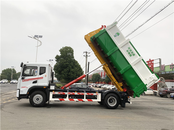 東風(fēng)華神折臂污泥車
